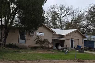 505 N Baylor Ave, Breckenridge, TX 76424 - Photo 4