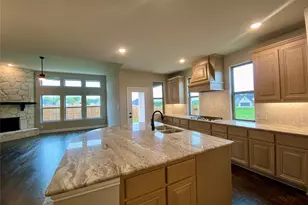 465 Aldred St, Greenville, TX 75401 - Photo 10