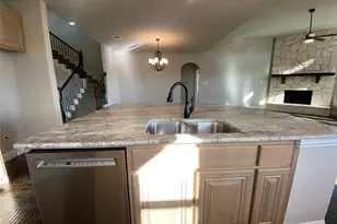 465 Aldred St, Greenville, TX 75401 - Photo 12