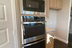 465 Aldred St, Greenville, TX 75401 - Photo 10