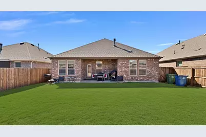 10407 Twisting Springs Drive, Aubrey, TX 76227 - Photo 14