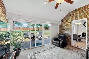 1115 Cresthaven Dr, Cedar Hill, TX 75104 - Photo 20