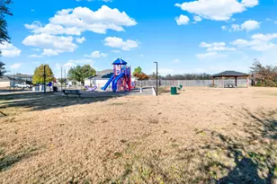 5722 Firethorn Dr, Dallas, TX 75249 - Photo 36