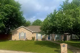 10508 Holly Grove Dr, Fort Worth, TX 76108 - Photo 2