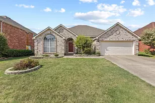 632 Delores Dr, Grand Prairie, TX 75052 - Photo 1