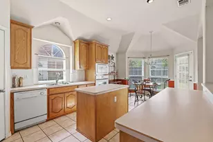 632 Delores Dr, Grand Prairie, TX 75052 - Photo 14