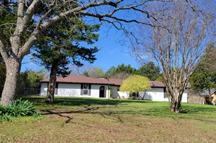 424 Ridgeview Rd, Sherman, TX 75092 - Photo 1