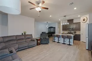 11203 Hawks Lndg Dr, Aubrey, TX 76227 - Photo 18