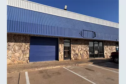 2821 W Division Street, Arlington, TX 76012 - Photo 1