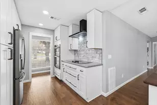 726 Laramie Dr, Lewisville, TX 75077 - Photo 12