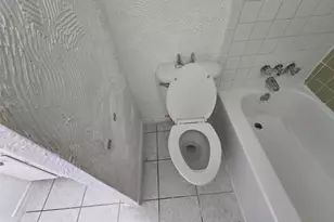 8071 Meadow Rd, Dallas, TX 75231 - Photo 20