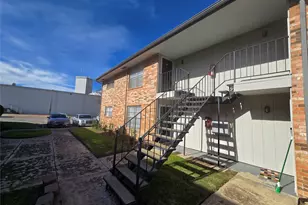 8071 Meadow Rd, Dallas, TX 75231 - Photo 16