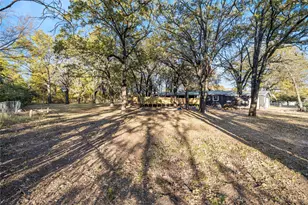 269 Lake Shadow Circle, Mabank, TX 75156 - Photo 22