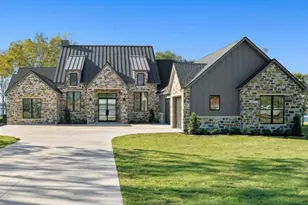 1194 The Shores Dr, Corsicana, TX 75109 - Photo 1