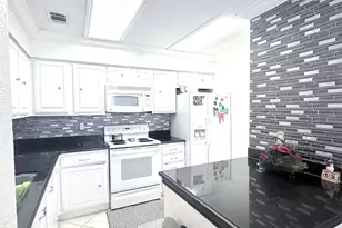 1108 Harwell Dr, Arlington, TX 76011 - Photo 4