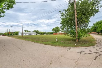 2011 Duval Drive, Arlington, TX 76002 - Photo 2