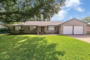 6728 Victoria Ave, North Richland Hills, TX 76180 - Photo 4