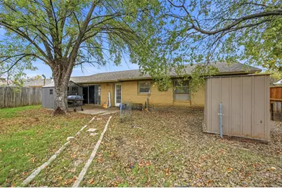 1702 Emerald Street, Grand Prairie, TX 75051 - Photo 20