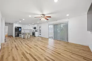 1702 Emerald St, Grand Prairie, TX 75051 - Photo 6