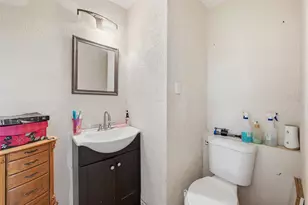 1702 Emerald St, Grand Prairie, TX 75051 - Photo 18