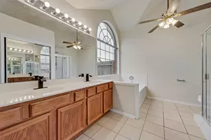 2327 Cromwell Dr, Arlington, TX 76018 - Photo 20