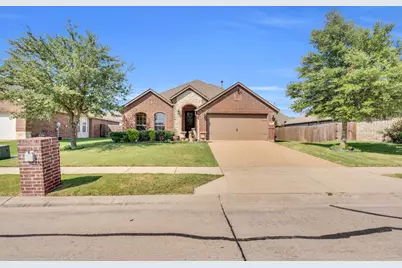 105 Manor Lane, Waxahachie, TX 75165 - Photo 6