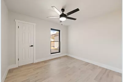 647 Evelyn Lane, Burleson, TX 76028 - Photo 20