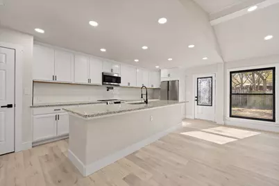647 Evelyn Lane, Burleson, TX 76028 - Photo 10