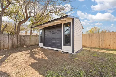 647 Evelyn Lane, Burleson, TX 76028 - Photo 26