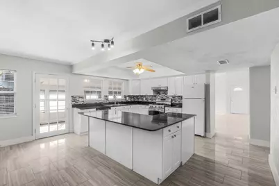 3102 Oak Hill Road, Carrollton, TX 75007 - Photo 10