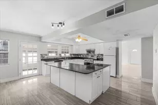 3102 Oak Hill Rd, Carrollton, TX 75007 - Photo 10