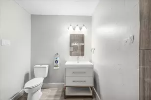 3102 Oak Hill Rd, Carrollton, TX 75007 - Photo 22