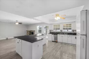 3102 Oak Hill Rd, Carrollton, TX 75007 - Photo 12