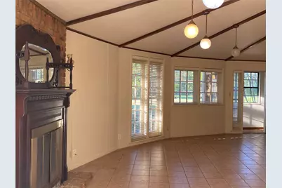 1805 E Beverly Drive, Corsicana, TX 75110 - Photo 4