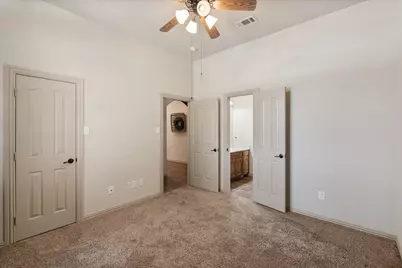 8204 Summerleaf Drive, Arlington, TX 76001 - Photo 30