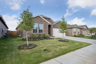 9609 Alderleaf Trl, Fort Worth, TX 76036 - Photo 2