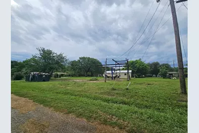 1067 Red Bird, Seven Points, TX 75143 - Photo 4