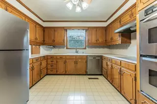 700 Falcon Dr, Woodway, TX 76712 - Photo 12