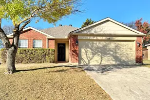 1715 Citadel Dr, Glenn Heights, TX 75154 - Photo 1