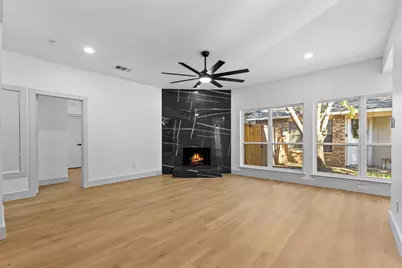 314 Gregory Lane, Grand Prairie, TX 75052 - Photo 8