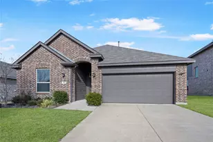 512 McCoy Dr, Van Alstyne, TX 75495 - Photo 1