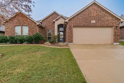 2216 Rosalinda Pass, Fort Worth, TX 76131 - Photo 2