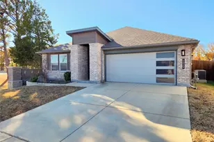 2020 Apalis Dr, Denton, TX 76205 - Photo 40