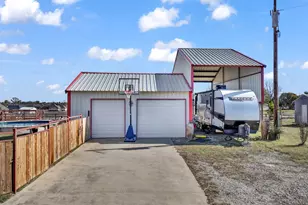 737 Co Rd 4699, Boyd, TX 76023 - Photo 34