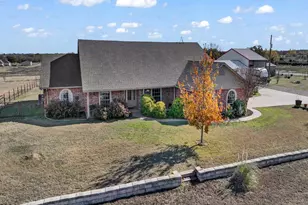 737 Co Rd 4699, Boyd, TX 76023 - Photo 2