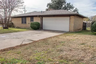 3701 W Rochelle Road, Irving, TX 75062 - Photo 2
