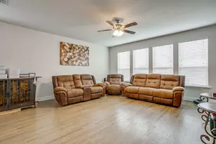 5656 Broad Bay Ln, Fort Worth, TX 76179 - Photo 6