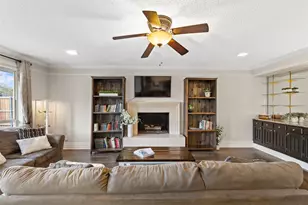 1105 E Spring Valley Rd, Richardson, TX 75081 - Photo 6