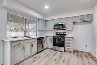 926 Meadowcove Circle, Garland, TX 75043 - Photo 8