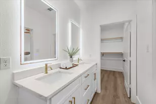 1125 E Humbolt St, Fort Worth, TX 76104 - Photo 24